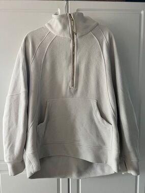 Lululemon Scuba Tumbled Fleece Funnel-Neck Half Zip in Bone/Gold